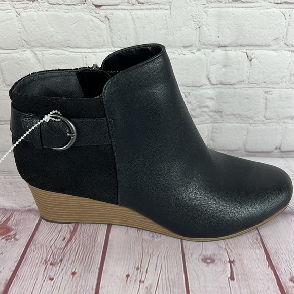 Dr. Scholl's Memory Foam Wedge Heel Karlie Booties Size 11 - Picture 5 of 8